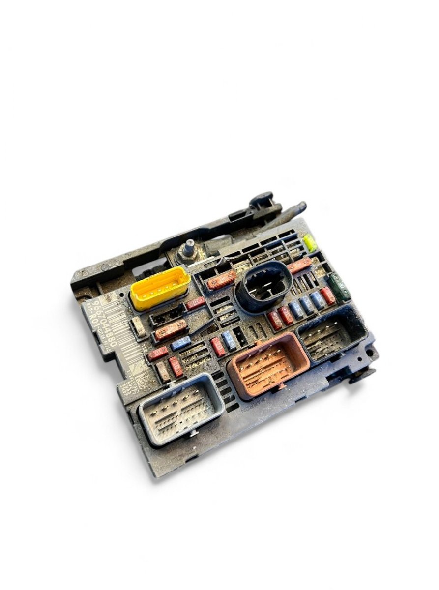 Citroen C4 Body control module (BCM) 9667044880 BSMR0100 BSMR01 R01 Body control mod...