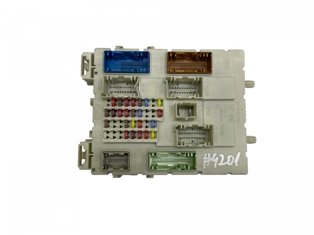 Volvo C30 Fuse box 31394135 Fuse box VOLVO V40 (2012-2019)

Part c...