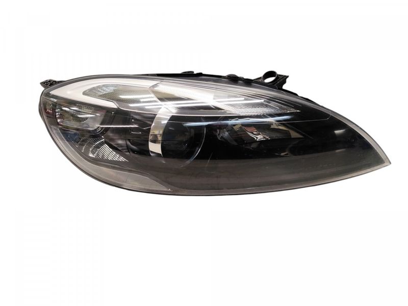31283333 7226200000 7226115099 Headlight right VOLVO V40 (2012-2019)
