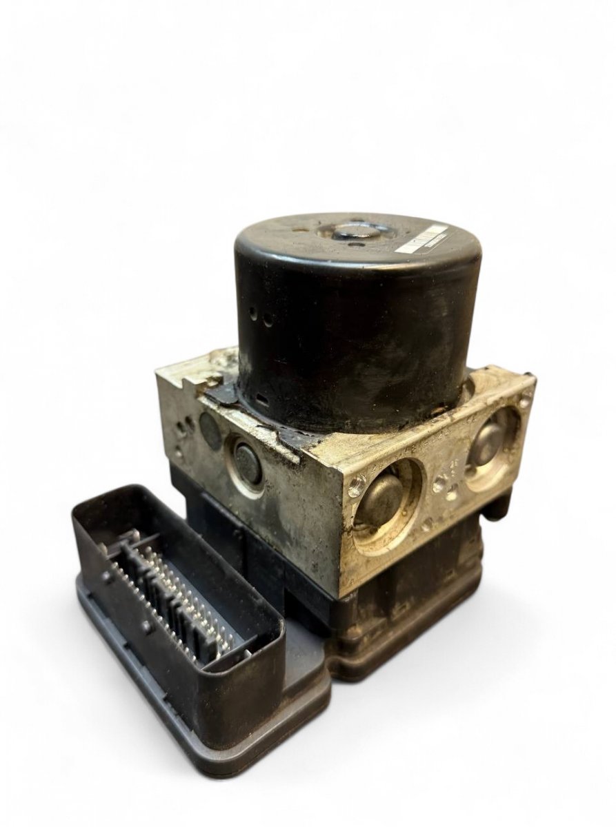Volkswagen Golf 5 ABS hydraulic unit / pump 1K0614517DP 1K0907379BL ABS hydraulic unit / pu...