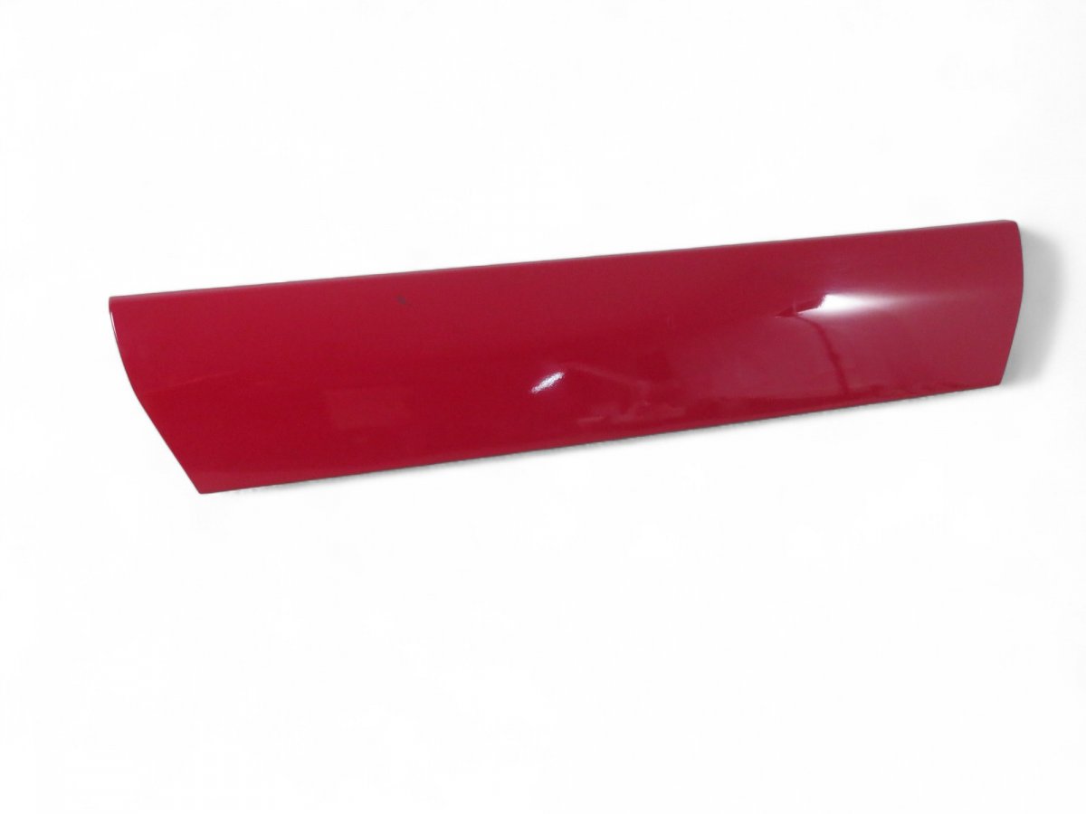 Mercedes-Benz 200 - 500 / E (W124) Door lower moulding front left A1296900340 1296900340 Door lower moulding fron...