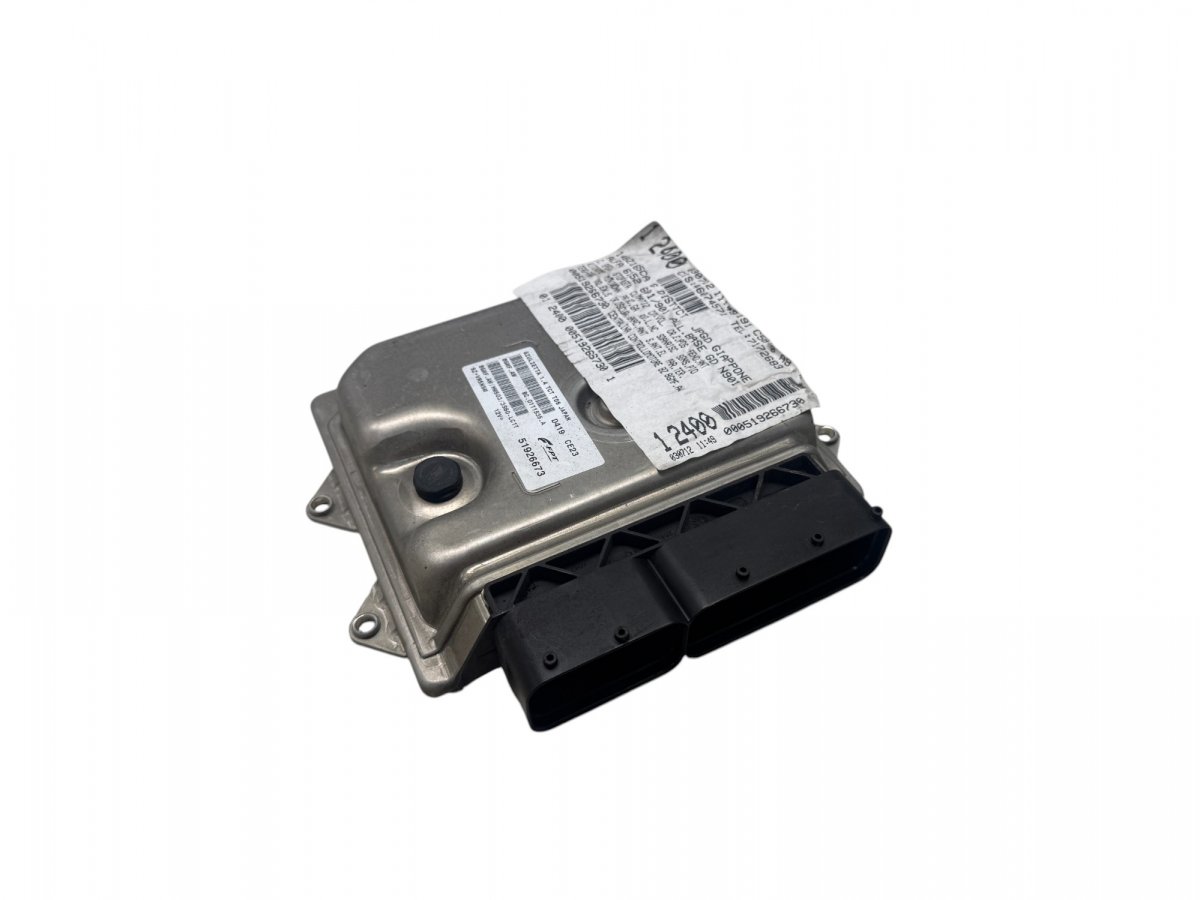 Alfa-Romeo Giulietta (940) Engine Control Unit / module (ECU) 51926673 00519266730 Engine Control Unit / modu...