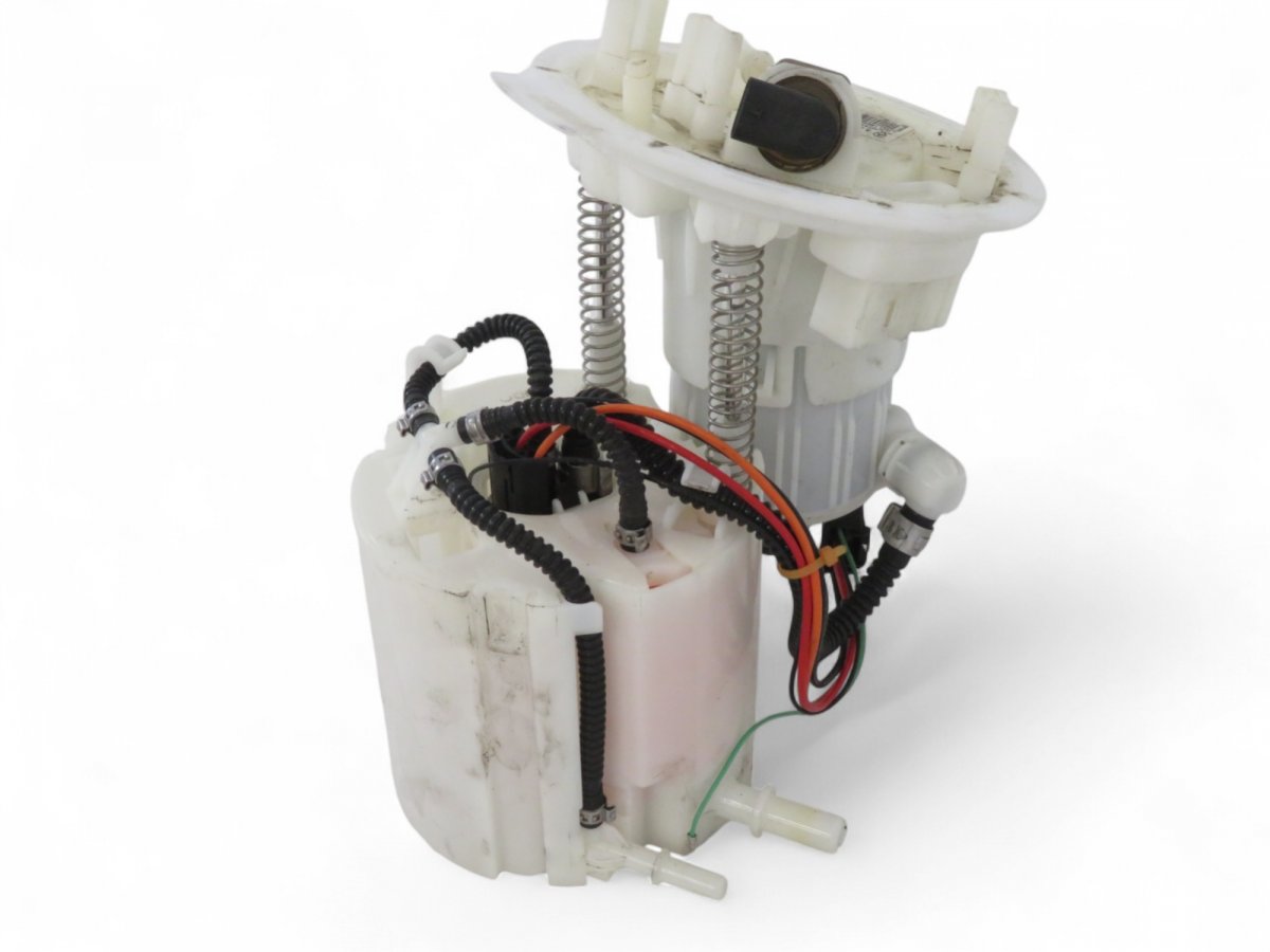 Mercedes-Benz CLA (C117) Fuel delivery pump A2464701694 Fuel delivery pump MERCEDES-BENZ CL...