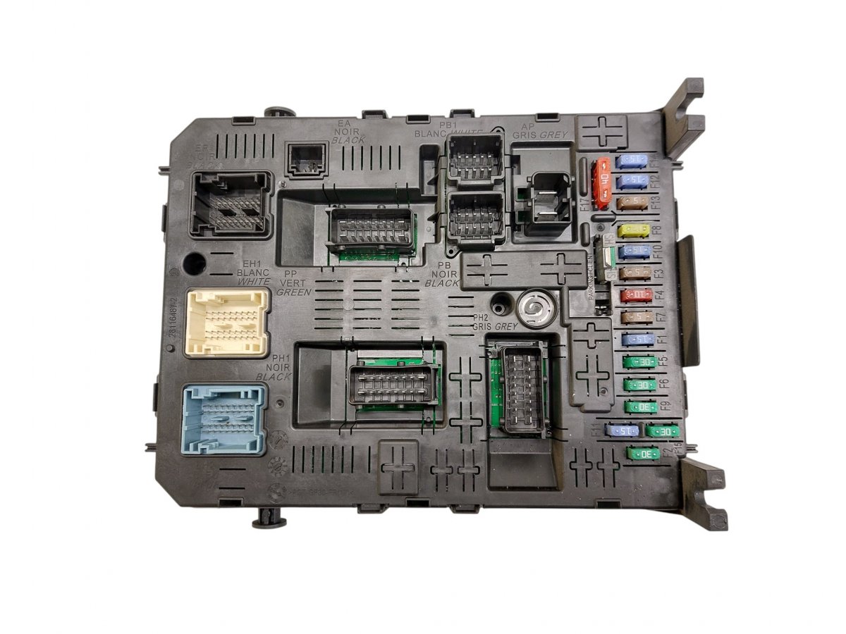 Peugeot 5008 Fuse box 281164872 281197595 Fuse box PEUGEOT 5008 I (T8...