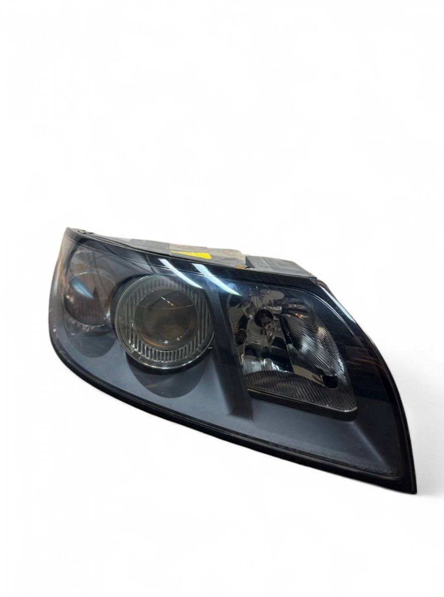 30678899 Headlight right VOLVO S40 / V50 / C30 / C70 (MS, MW) (2004-2012)