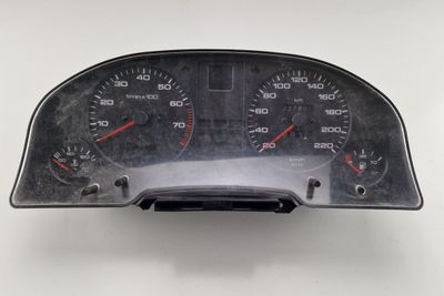893919033DF 894919059 983919033DF Tableau de bord AUDI 80 / 90 (B3) (1986-1991)