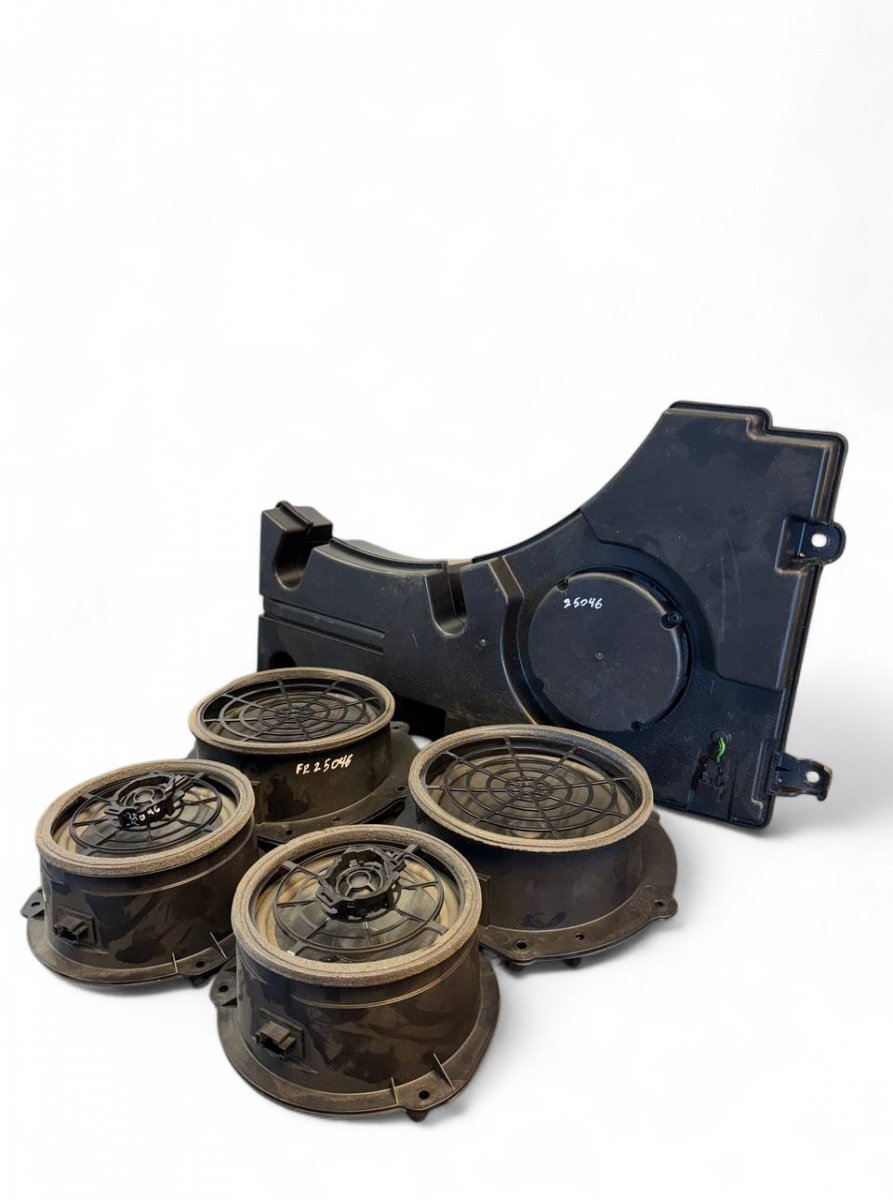 Audi Q7 (4M) Set of loudspeakers 4M0035621 4M0035415 4M0035411 4M0035399A Set of...