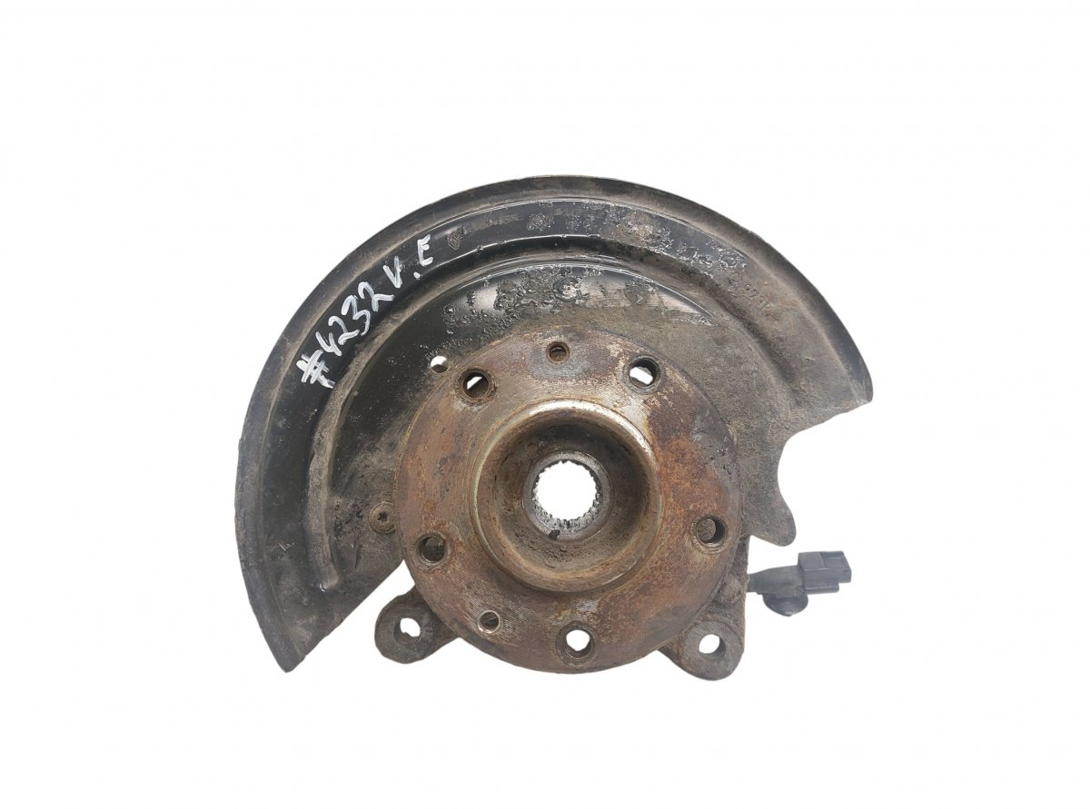 Dacia Duster Wheel bearing housing front left 8200881824 Wheel bearing housing front left DAC...