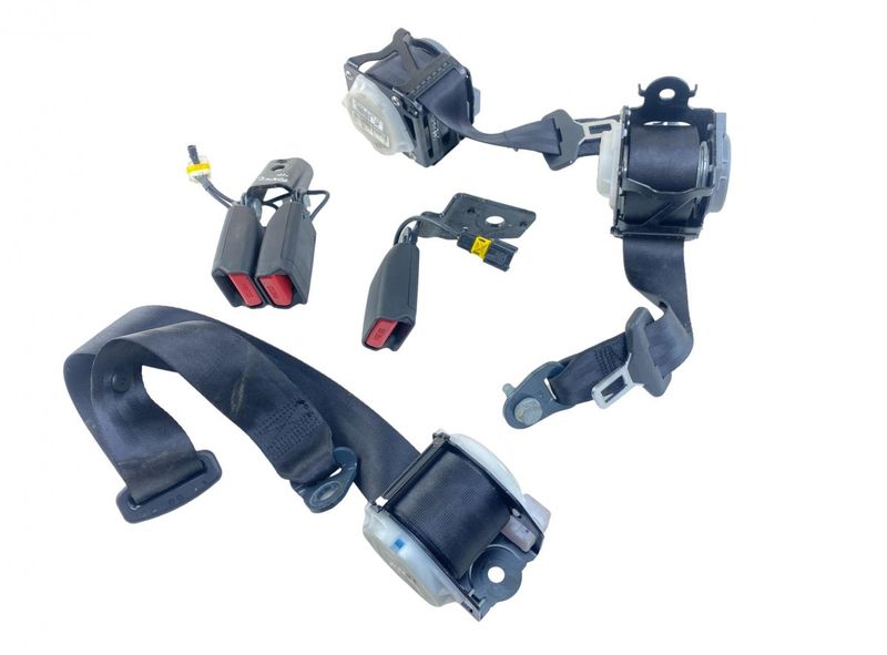 8976C2 8976C3 Seat Belt Set DS DS 4 / DS 4 CROSSBACK (07.15-)