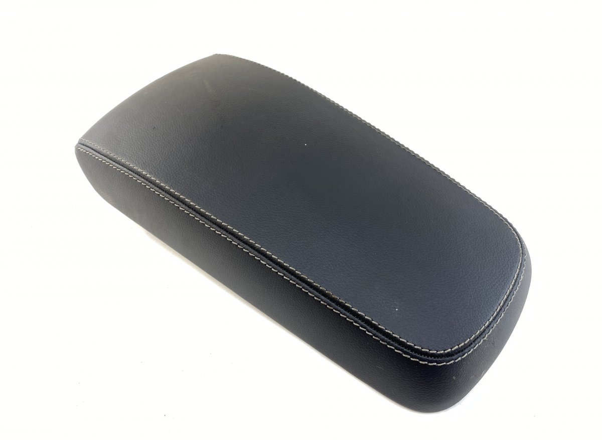 Volvo XC40 / EX40 Armrest cover front 31469052 Armrest cover front VOLVO XC40 (536) (...