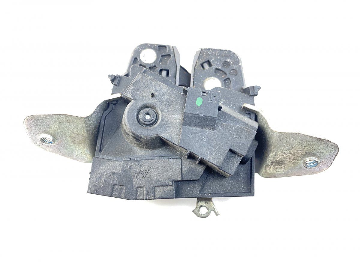 A2047401300 Bootlid / tailgate lock MERCEDES-BENZ E-CLASS (W212) (2009-2016)