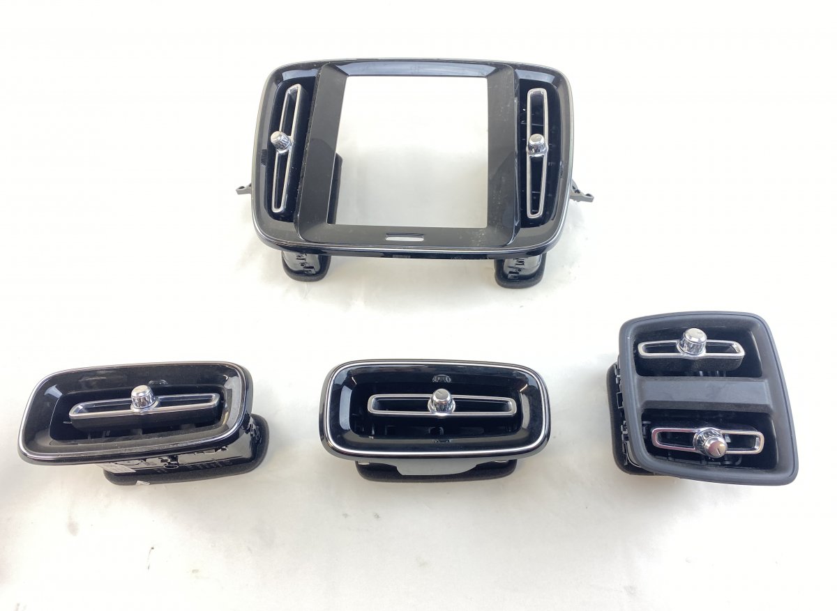 Volvo XC40 / EX40 Cabin air vent set 31442627 31442628 Cabin air vent set VOLVO XC40...