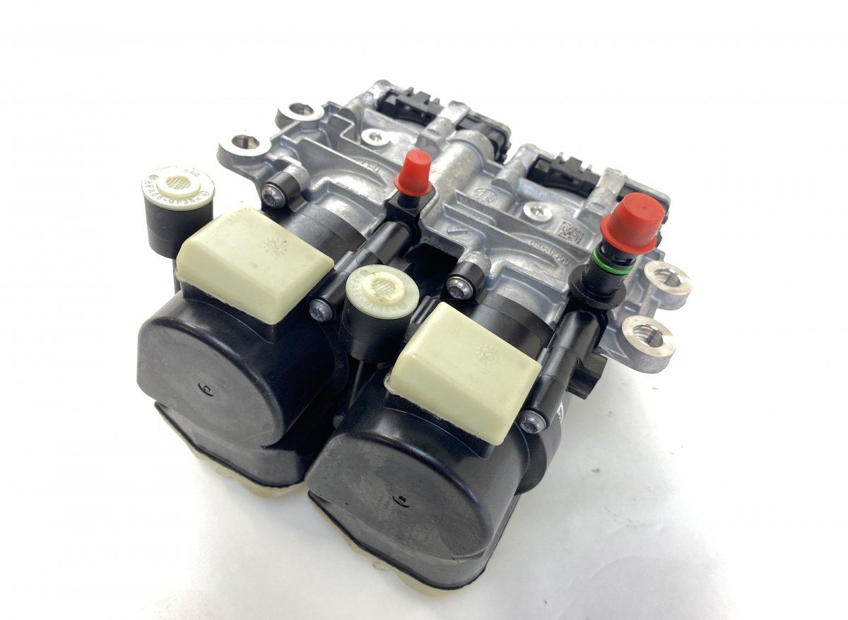 Volvo XC40 / EX40 Clutch actuator (for robotized gearbox) 36003362 Clutch actuator (for robotized gearbox...