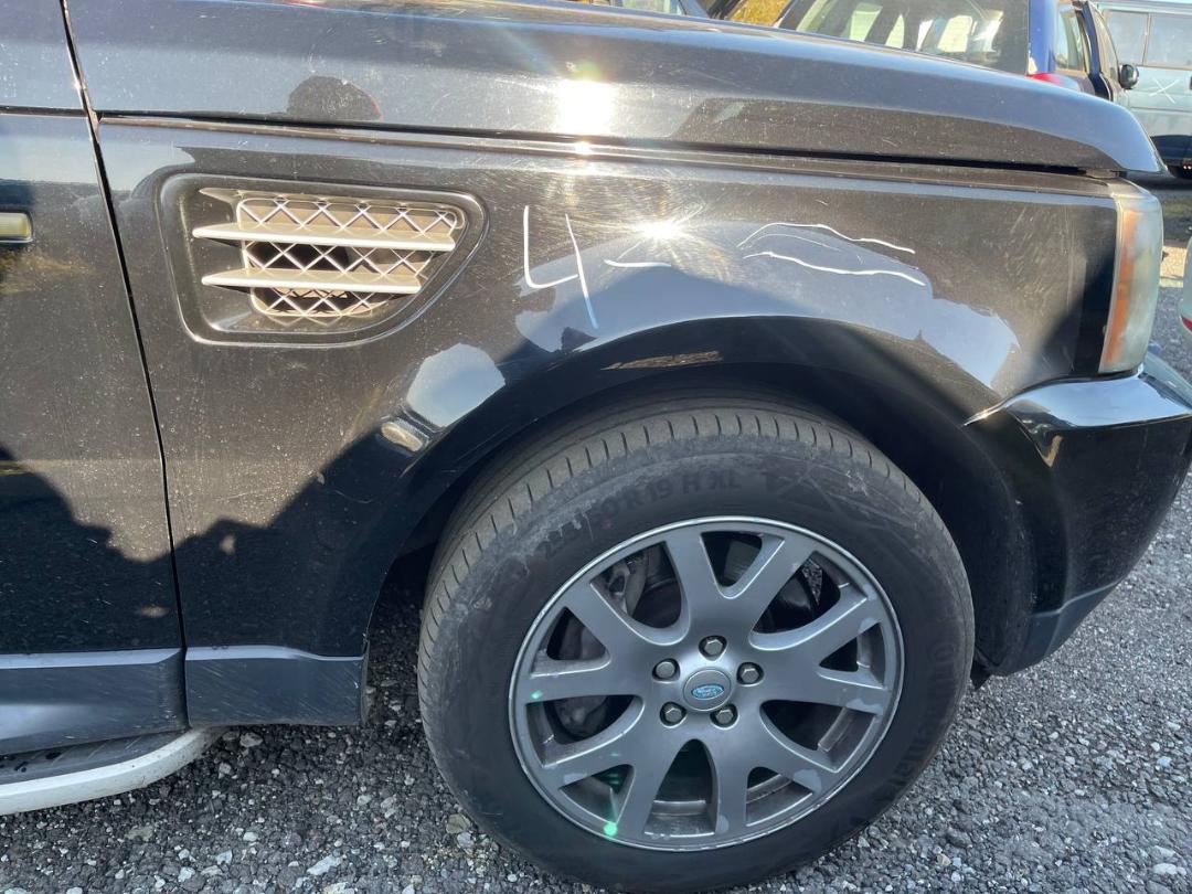 Land Rover Range Rover Sport Fender Front Right Fender Front Right LAND ROVER RANGE ROVER SPORT...