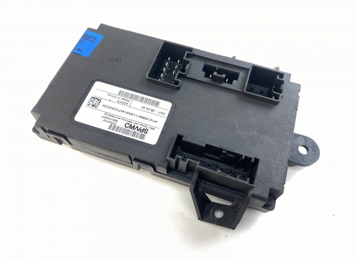 32346100 Seats control unit VOLVO XC40 (536) (10.17-)