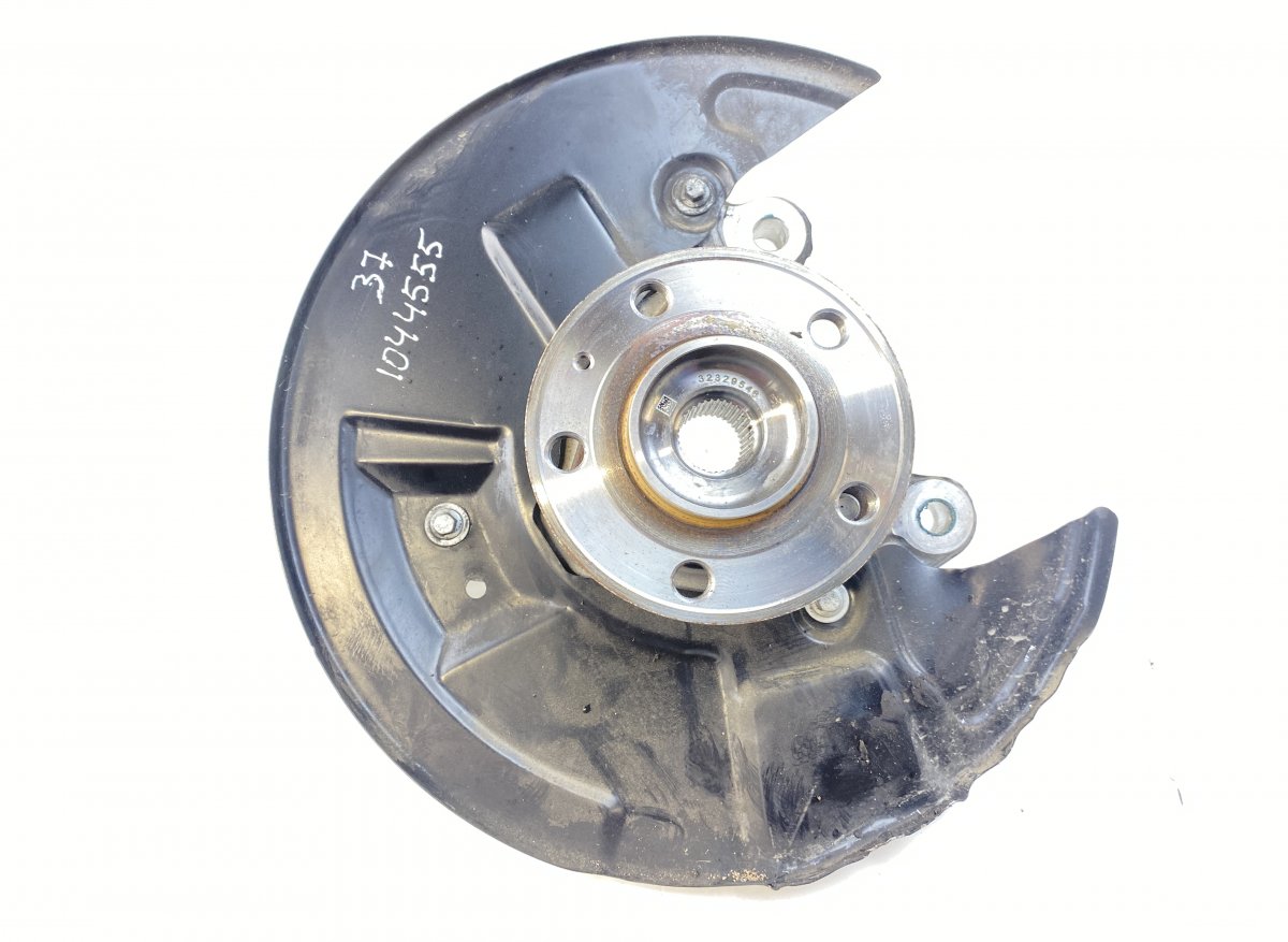 Volvo XC40 / EX40 Wheel bearing housing front right 32221857 Wheel bearing housing front right VOLV...