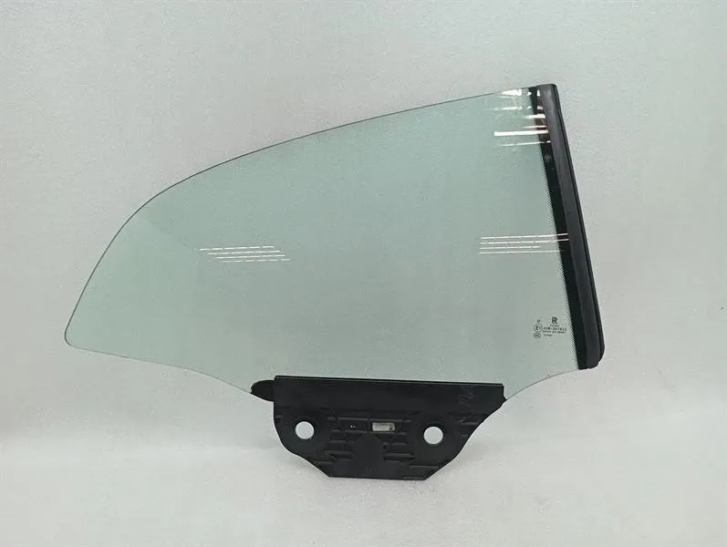 Rolls Royce Wraith RR5 Right Rear 1/4 Glass 51377427318 Door Panel 1/4 Rear RH-
