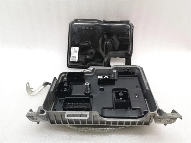 Tesla Model 3 Electronic module Tesla Model 3 Long Range Body Control Unit BCM ...