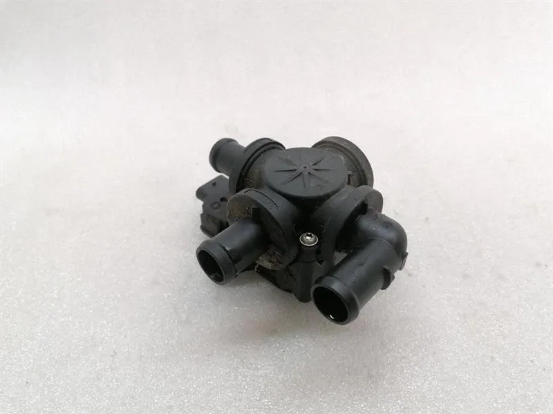 Porsche Taycan 9J heater valve 9J1963375J heater valve -