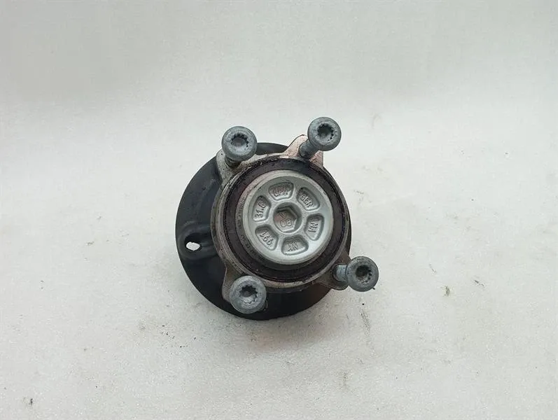 Porsche 911 (991) Right Front Hub Porsche Cayman 981 GT4 Right Front Hub 99134165...