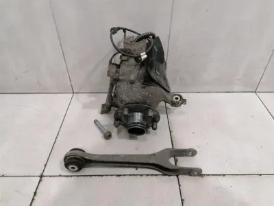 Porsche 911 991 Turbo labās puses priekšējās rumbas centrālā atslēga 99134165824 Riteņa gultņa korpuss