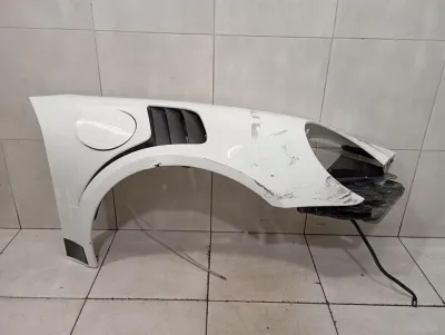 Porsche 911 991 GT3RS Mk1 labais spārns 99150303295 Bojāts oglekļa šķiedras labais spārns