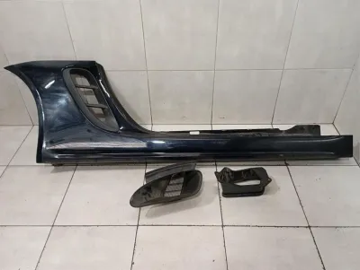Porsche Cayman 718 sānu sliekšņa uzlika 982853564 labais slieksnis labajā pusē-