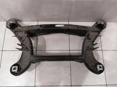 Mercedes C43 AMG C205 W205 apakšrāmis aizmugurē A2053500514 Ass Rāmis Aizmugurējais tilts