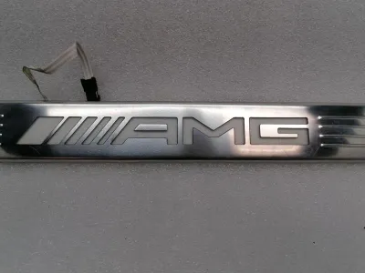 Mercedes CLA W117 C117 Seuil de porte AMG A1766805800 Garniture de seuil de porte défectueuse