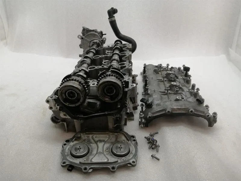 MERCEDES C43 AMG M276 V6 W205 CYLINDER HEAD LEFT A2760102413 CYLINDER HEAD LEFT