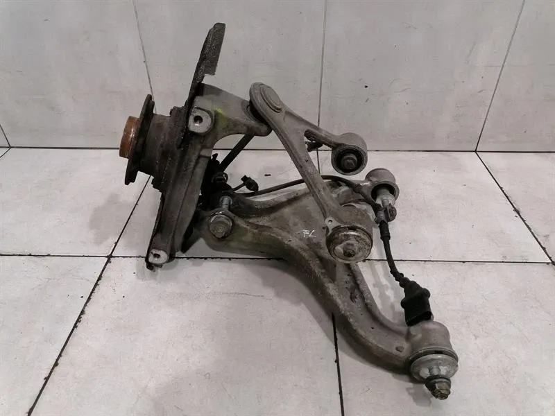 Mercedes GT C190 GTS S Left Front Hub A1903301701 Wheel Bearing Housing Front Left -