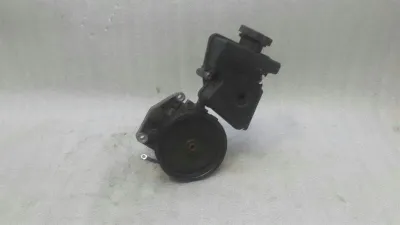 Помпа за сервоуправление Mercedes SLK R171 W209 A0054661601 Помпа за сервоуправление -