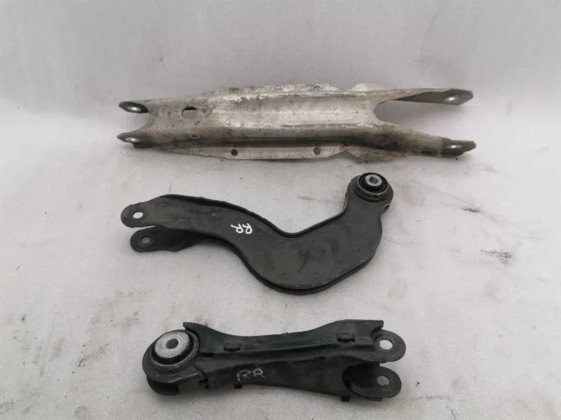 Mercedes-Benz A (W177) Mercedes A Class W177 Right Rear Wishbones A1773502000 Wishbone Rear Right - Body type: Hatchback
Fuel: Petrol