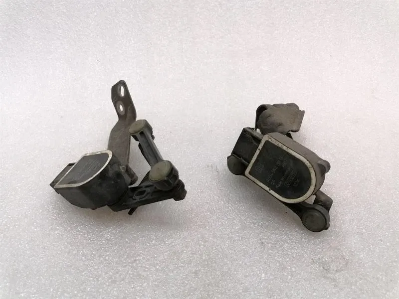 Mercedes-Benz G (W463) MERCEDES GT C190 GTS S COUPE Level Sensor Set A0045429918 Level Sensor Set- Body type: Coupe
Fuel: Petrol