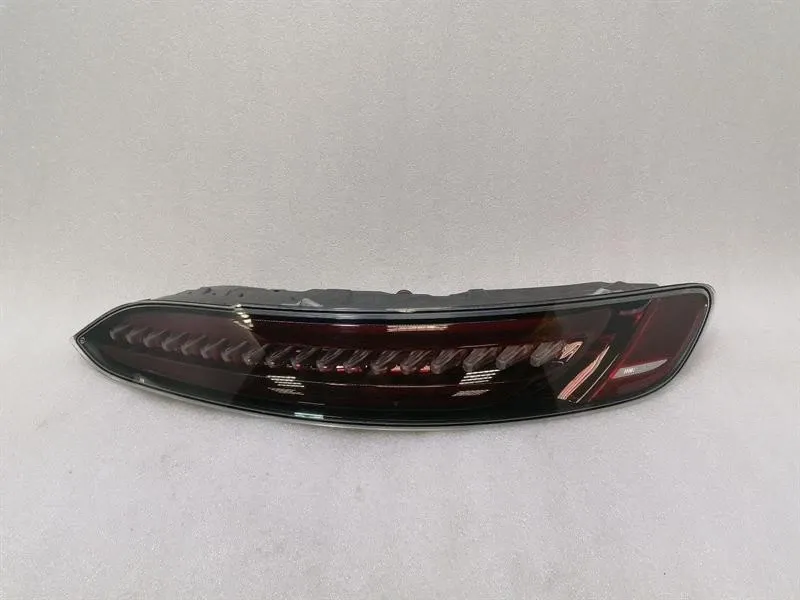 Mercedes-Benz G (W463) Mercedes GT C190 GTS S RRH Light A1909061801 Rear Right Tail Light USA- Body type: Coupe
Fuel: Petrol
