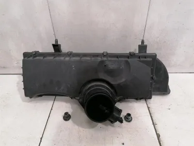 Boîtier de filtre à air Porsche 911 997 GT3 99711002190 Boîtier de filtre à air -