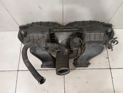 Porsche 911 991 Skrzynka filtra powietrza 99111002001 Skrzynka filtra powietrza -