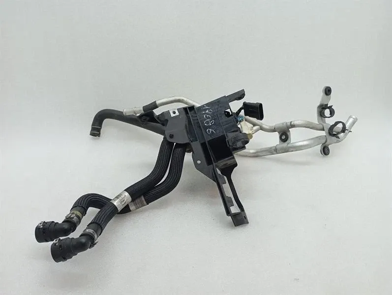 Ferrari California T F149 14-17 heater valve 67635900 heater valve -