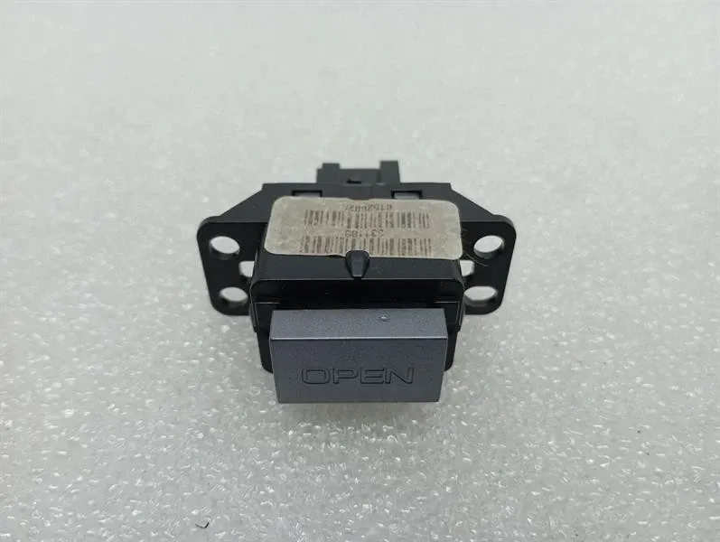 Ferrari GTC4 Lusso T 3.9 V8 F151M Switch 331188 Glovebox Switch -