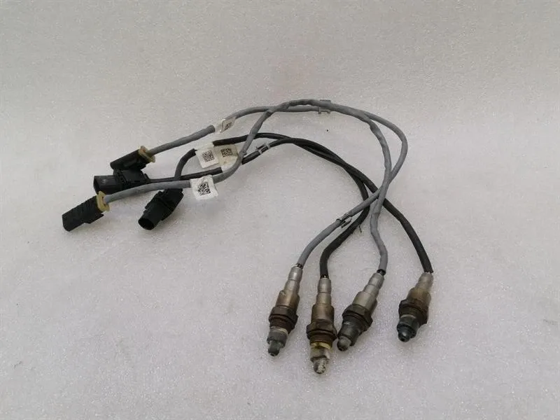 BMW 5 (G30 / G31) BMW 5 Series F90 G30 M5 Lambda Sensor 8043677 SET Oxygen Sensor 8657235- Body type: Saloon
Fuel: Petrol