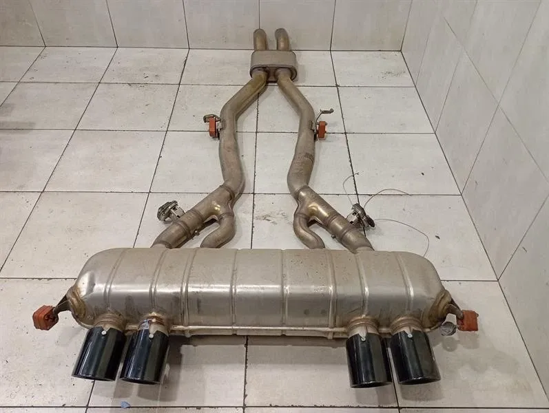 BMW 4 (G22 / G23 / G26)  BMW 4 G83 M4 exhaust silencer 8069118 exhaust silencer- Body type: Convertible
Fuel: Petrol