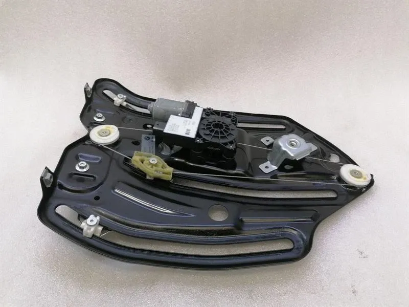BMW 4 (G22 / G23 / G26)  BMW 4 G83 M4 Left Rear Door Winder 5A071C5 Window Regulator Rear Left Body type: Convertible
Fuel: Petrol