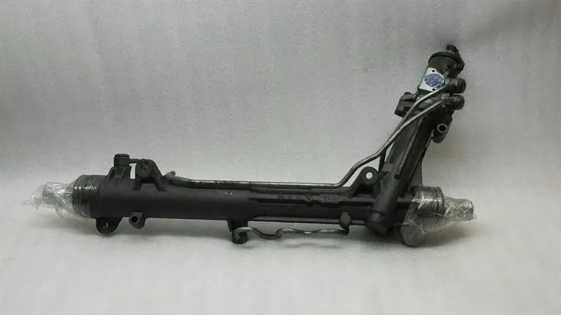 BMW 5 (E60 / E61) BMW 5 SERIES E60 E63 POWER STEERING RACK 7853501233 RIGHT HAND DRIVE RHD Body type: Saloon
Fuel: Petrol
