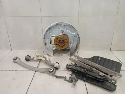 BMW 5-serie F90 G30 M5 Vänster Baknav 7857065 Hjullagerhus Bak Vänster SET-