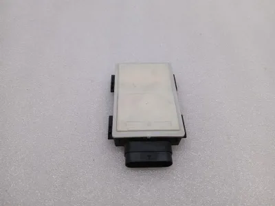 BMW 5-serie F90 G30 M5 Radarsensor 6899503 Radar