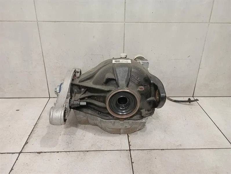 BMW 4 (F32 / F33 / F36) BMW 4 M4 G82 G22 Rear Diff 874723908 Rear Differential Body type: Coupe
Fuel: Petrol