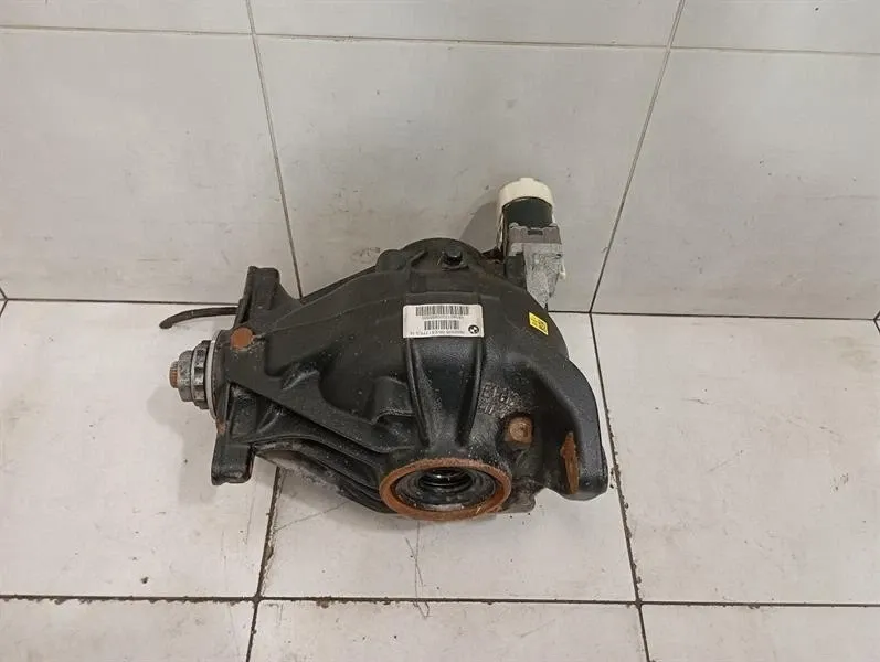 BMW 5 (G30 / G31) BMW 5 Series F90 G30 M5 Rear Diff 7856928 Rear Differential 3.15- Body type: Saloon
Fuel: Petrol