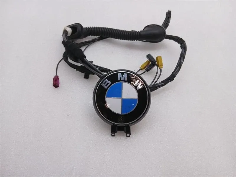 BMW 4 (G22 / G23 / G26)  BMW 4 G83 M4 Rear View Camera 5A0F6D7 Rear View Camera Body type: Convertible
Fuel: Petrol