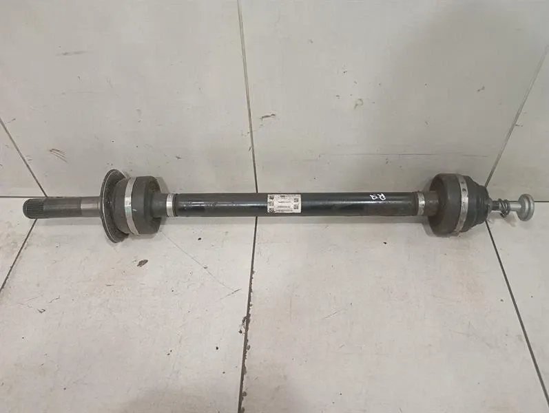 BMW 4 (G22 / G23 / G26)  BMW 4 G83 M4 drive shaft rear right 8089856 rear right drive shaft- Body type: Convertible
Fuel: Petrol