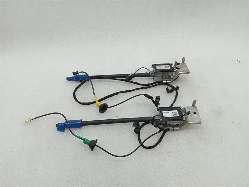 Chevrolet Corvette (C7) CHEVROLET CORVETTE C7 Aerial / Antenna 23169961 Antenna Body type: Coupe
Fuel: Petrol